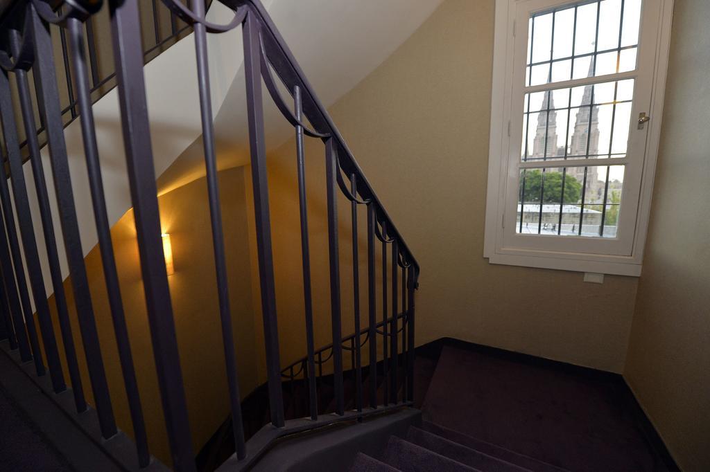 Real Hotel Lujan Bagian luar foto