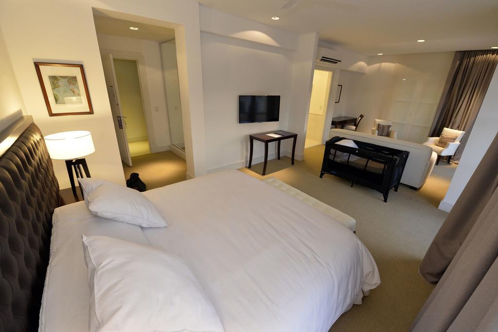 Real Hotel Lujan Bagian luar foto